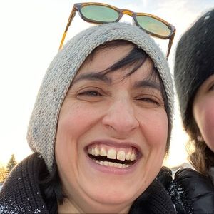 Meet your Posher, Aida